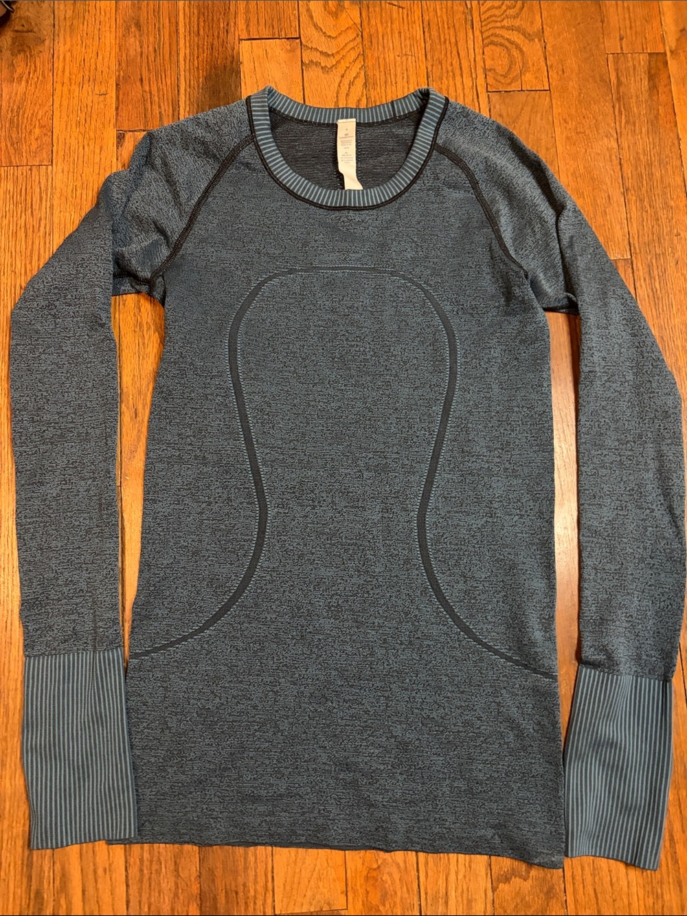 Lululemon Swiftly Tech Long Sleeve Crew Size 4